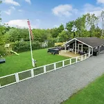 別荘 Three-bedroom In Toftlund