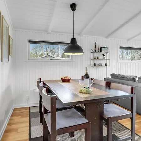 Holiday home 3 Bedroom Lovely Home In Toftlund