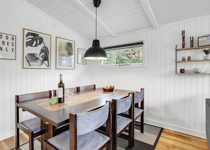 Three-bedroom In Nyaraló *