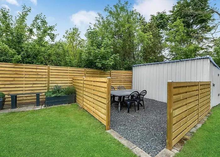 Three-bedroom In Nyaraló *